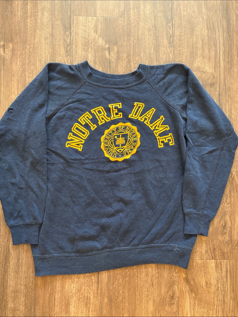 Vintage Russell athletic men’s small 1970s Notre Dame crewneck sweatshirt